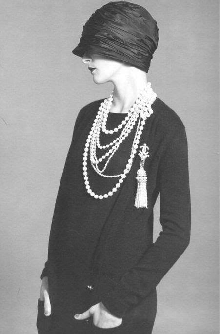 coco chanel jewelry 1920.